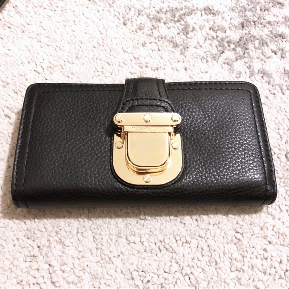 Michael Kors Handbags - Micheal Kors Black Leather Wallet